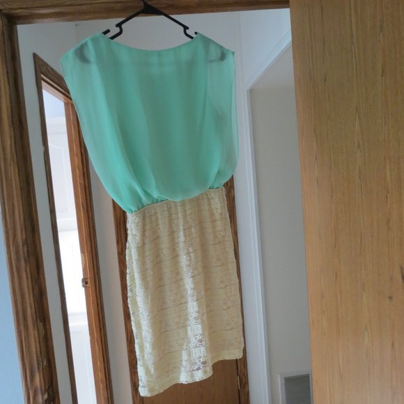 Maurices - Picture 2 of 4